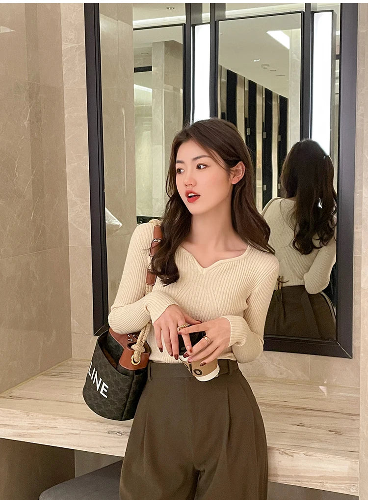 Cassie V Neck Knitted Pullover